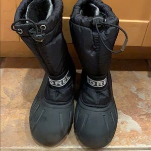 Used black Sorel boys Sorel snow/ski waterproof